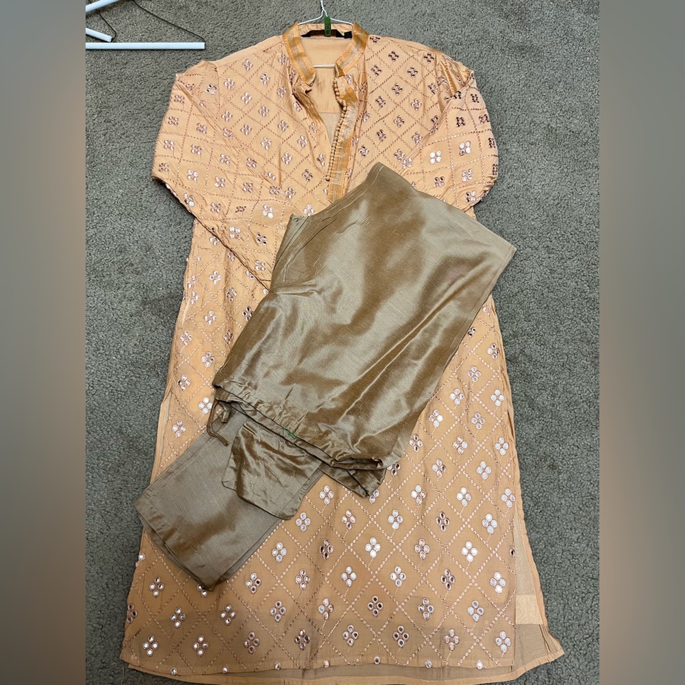 Peach kurta with leggings